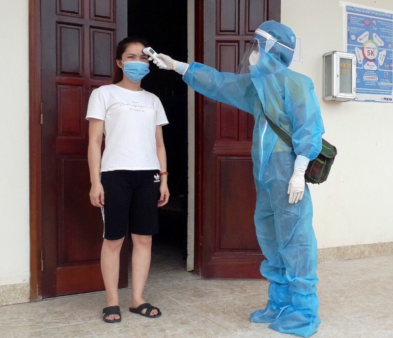 Nữ quân y xung phong vào tâm dịch: “Mọi lo toan xin tạm thời gác lại!”